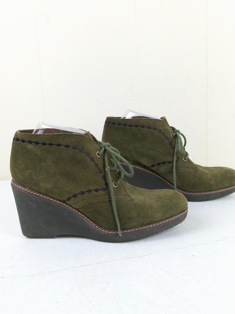 Naturalizer Women’s Olive Suede Wedge Ankle Boots - Lace-Up Comfort Size 10